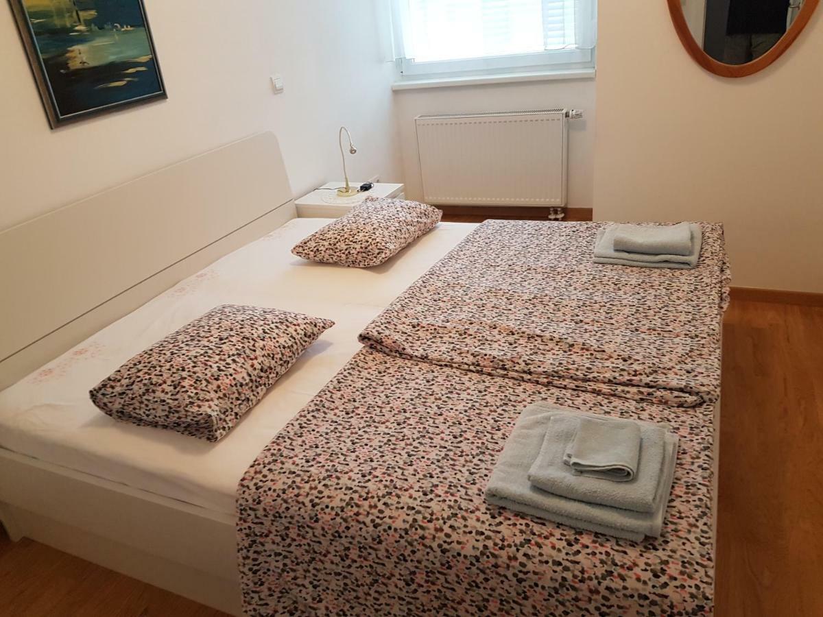 Apartman Ella Apartment ซาเกร็บ ภายนอก รูปภาพ